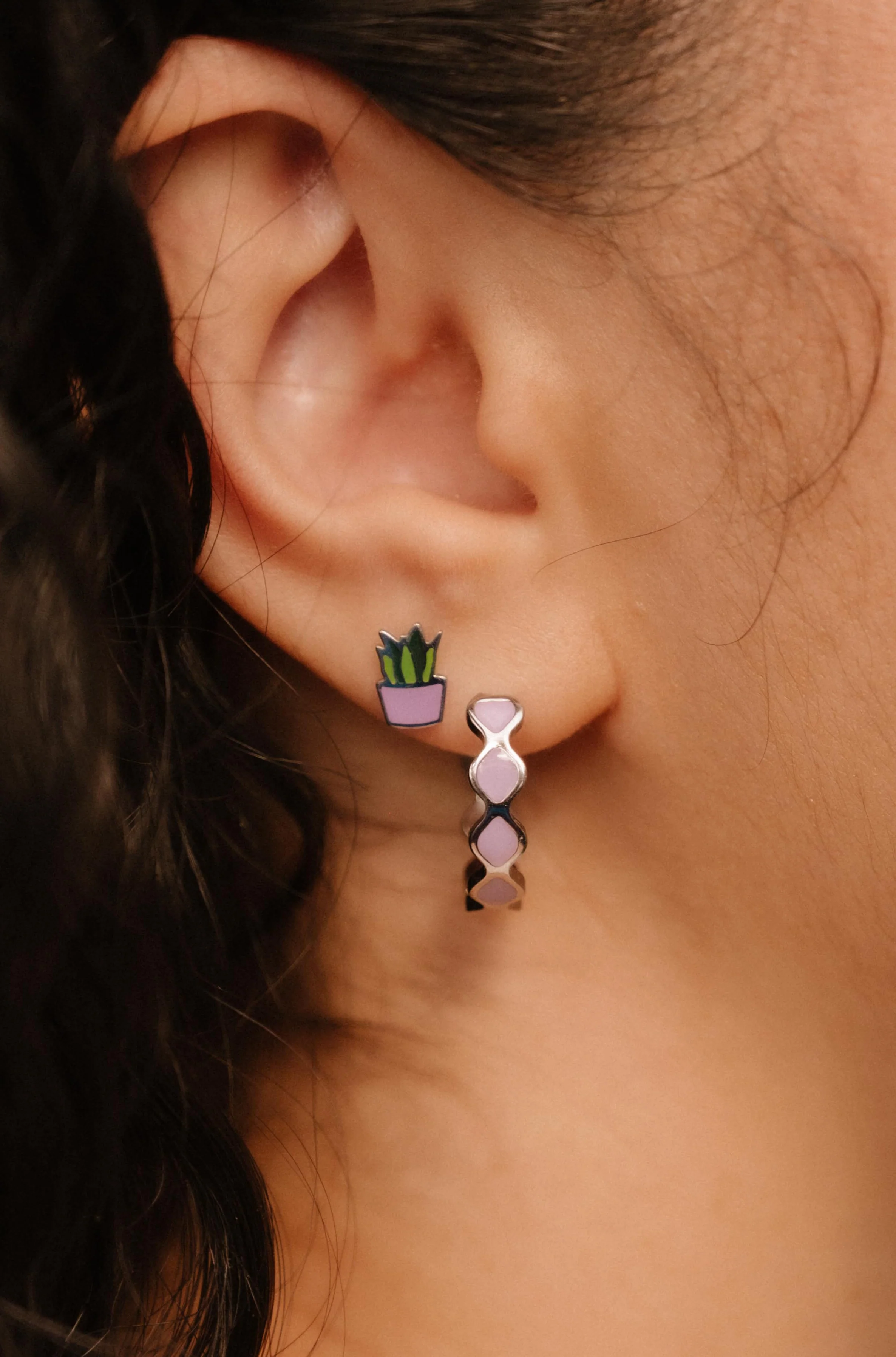 Snake Plant Flat Back Stud - Image 4